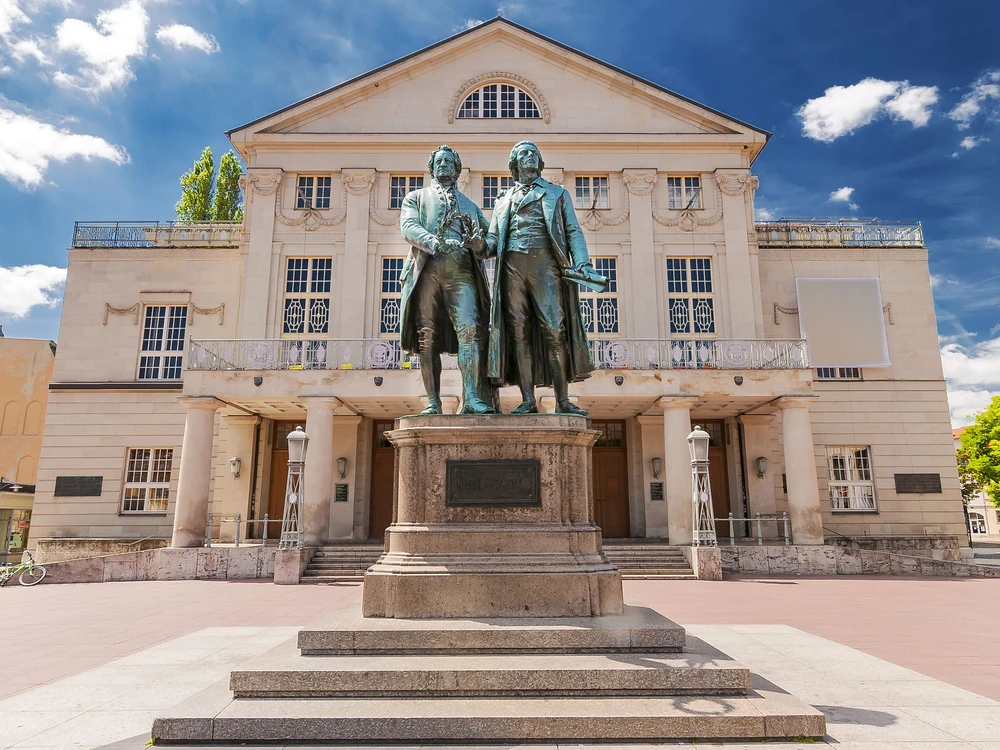 Weimar - Statue von Göthe und Schiller